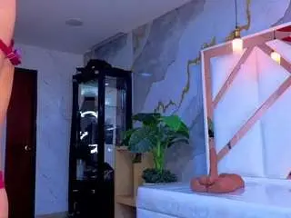 Camsoda Nude Webcam of lola-roses-tf