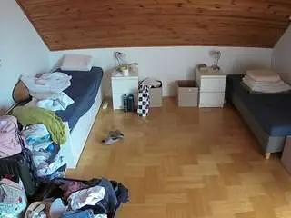 Camsoda Live Porn of voyeurcam-julmodels-greybed-3