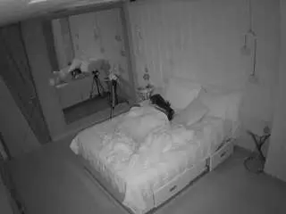 Camsoda Live Sex Cam of voyeurcam-casa-salsa-bedroom-2