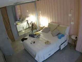 Camsoda Adult Webcams of voyeurcam-casa-salsa-bedroom-2