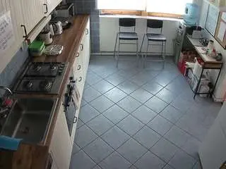 Camsoda Free Porn Cam of voyeurcam-julmodels-kitchen-2