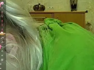 Camsoda Sex Cam of curvywildlady30
