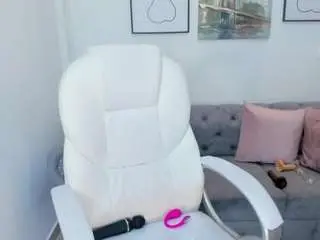Camsoda Watch Live Sex Cams of july-adams