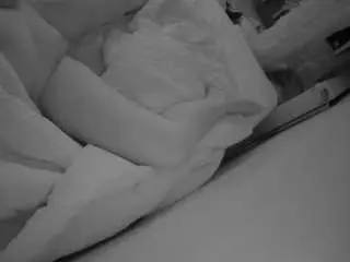 Camsoda Free Live Porn of voyeurcam-julmodels-whitebed-4