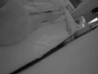 Camsoda Adult Webcams of voyeurcam-julmodels-whitebed-4