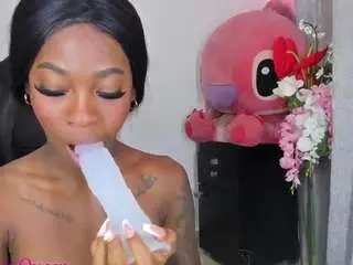 Camsoda Adult Webcams of kaitllyn-queen