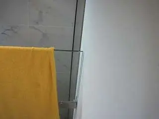 Camsoda Free Live Porn of voyeurcam-casa-salsa-bathroom-7