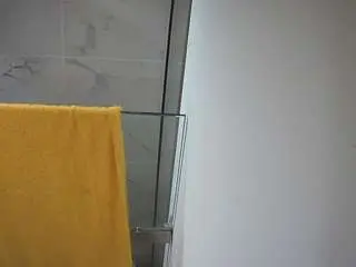 Camsoda Free Porn Cam of voyeurcam-casa-salsa-bathroom-7