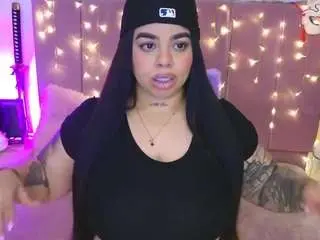 Camsoda Nude Webcam of miahjoness1