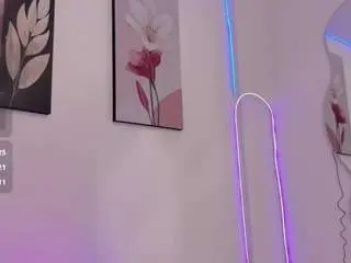Camsoda Adult Webcams of natashaa-black