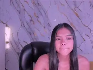 Camsoda Nude Webcam of saphirajames