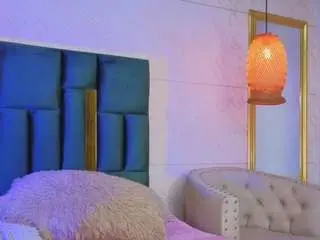Camsoda Live Sex Cam of emilia-monroee