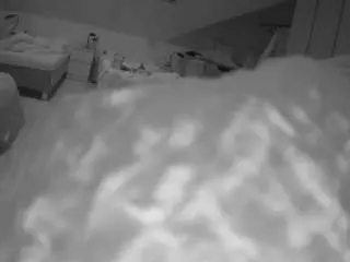 Camsoda Nude Webcam of voyeurcam-julmodels-bed-1