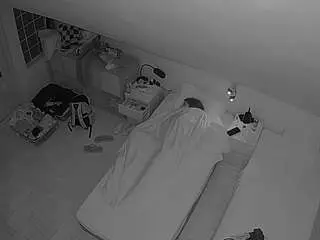 Camsoda Live Porn of voyeurcam-julmodels-bed-7
