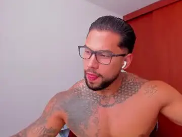 Chaturbate Free Porn Cam of joe_esthetic