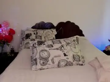 Chaturbate Adult Video Chat of emilydolshe2