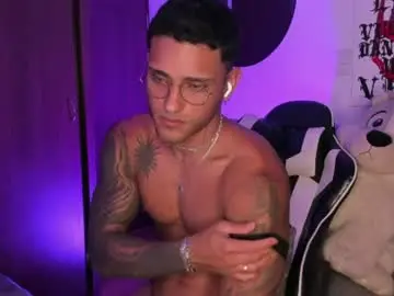 Chaturbate Live Sex Cam of alessandro_vanni
