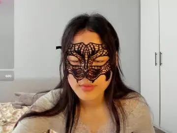 Chaturbate Live Sex Cam of helenblazetrt