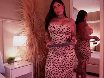Chaturbate Live Sex Cam of curvyliciouss