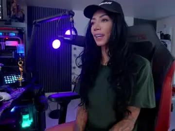 Chaturbate Best live sex cam show of evelyne92