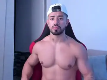 Chaturbate Live Sex Cam of ezzio_scolaro