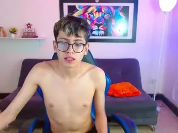 Chaturbate Live Sex of alexcum_18