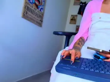 Chaturbate Live Sex of selina_kyl3