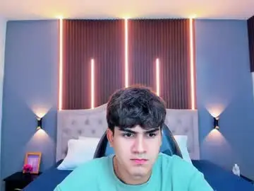 Chaturbate Live Sex Cam of tommy18__