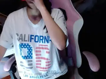 Chaturbate Free Live Porn of ling_ling24