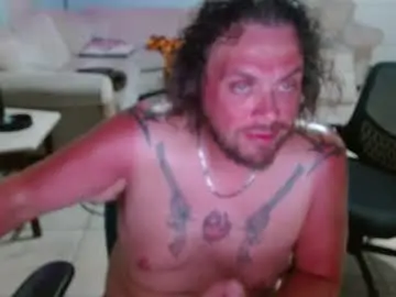 Chaturbate Nude Webcam of 2dirtyhillbillies