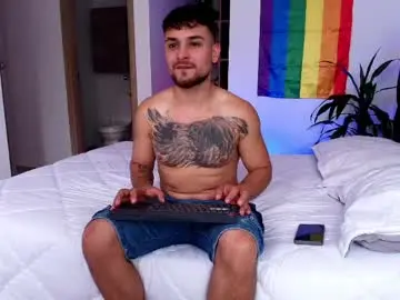 Chaturbate Live Sex of aron_santoro1