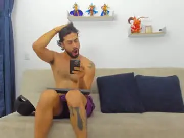 Chaturbate Best live sex cam show of straight__friends