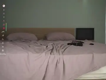 Chaturbate Live Sex Cam of chee_cha