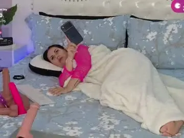 Chaturbate Live Sex Cam of violetik888