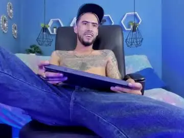 Chaturbate Live Sex of harold_999