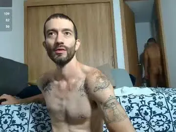 Chaturbate Sex Cam of alejandro_bigcock