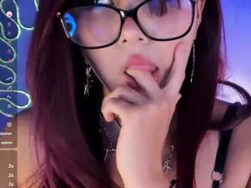 Chaturbate Live Sex Cam of leahcooperr
