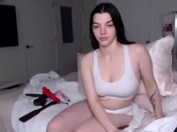 Chaturbate Live Sex Cam of greeneyedmilly