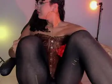 Chaturbate Live Sex Cam of heka_prudence