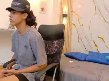 Chaturbate Free Live Porn of zayn_fox32