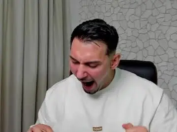 Chaturbate Live Porn of clintmasterss