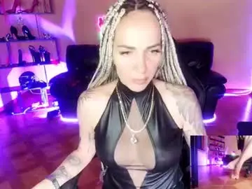 Chaturbate Free Porn Cam of monicamaxwell2
