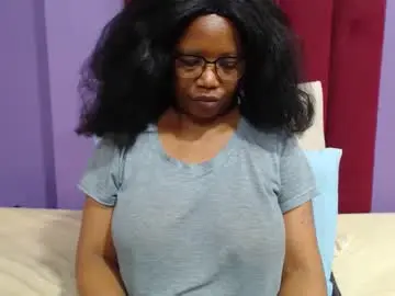 Chaturbate Best live sex cam show of peachassxx