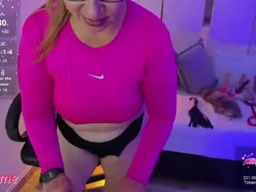 Chaturbate Best live sex cam show of gisela27