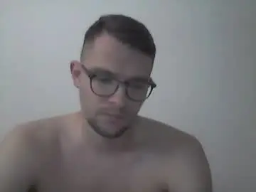 Chaturbate Live Sex Cam of hardboylovemilfmoom