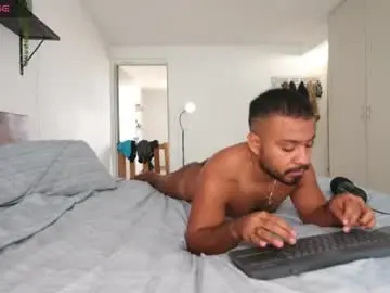 Chaturbate Free Porn Cam of little_bear00