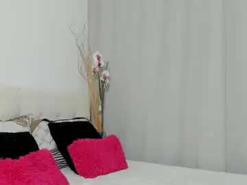 Chaturbate Live Sex Cam of saradusk