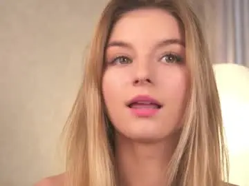 Chaturbate Live Sex Cam of my_little_pollly