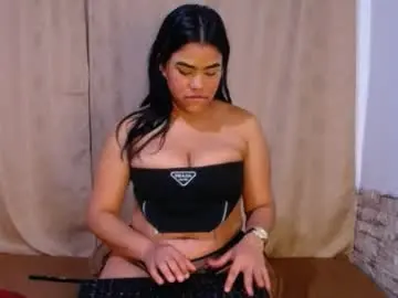 Chaturbate Best live sex cam show of honeypussy3021