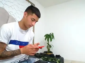 Chaturbate Adult Webcam of mr_porn_9